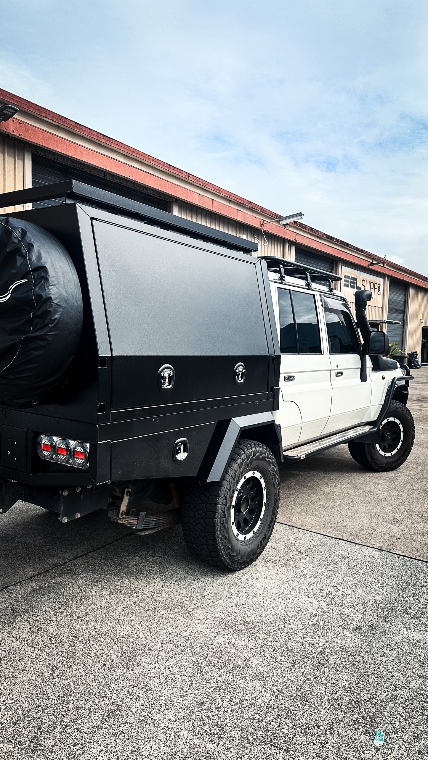 1600mm Aluminium Canopy 2 Door - Toyota 79 Series - Black - Explorer Canopies