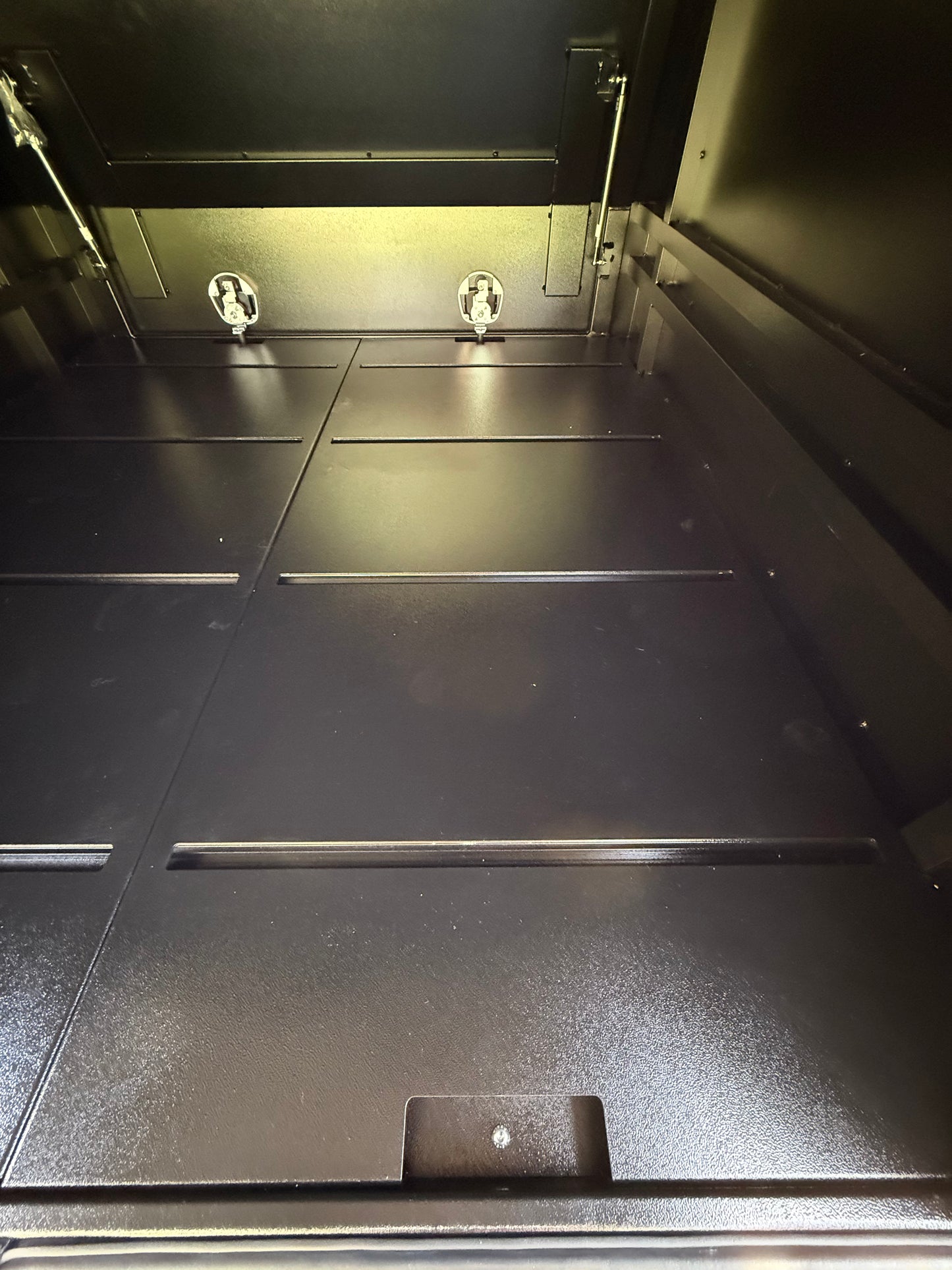 False Floor 1600L