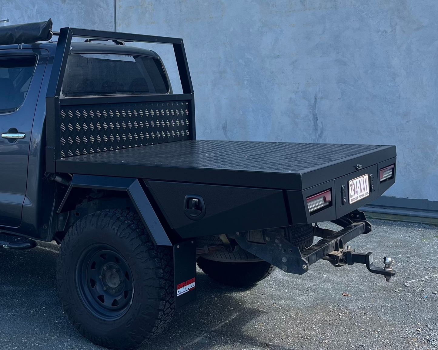 1600mm Black Ute Tray with Headboard
