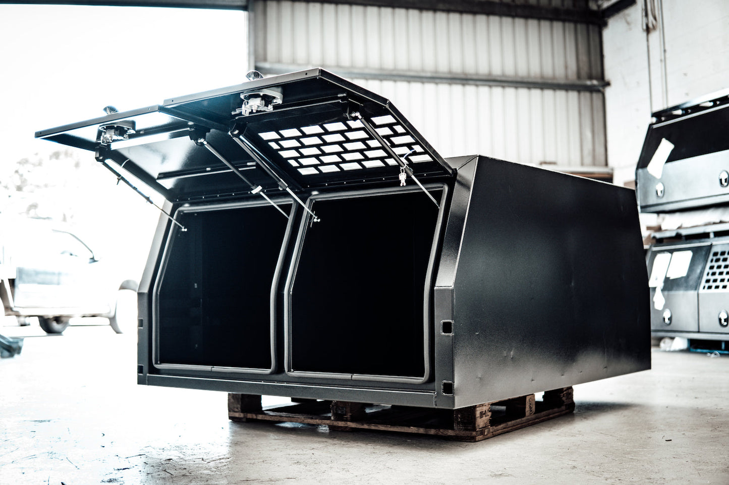 1800mm Aluminium Canopy 3 Door - Black - Explorer Canopies