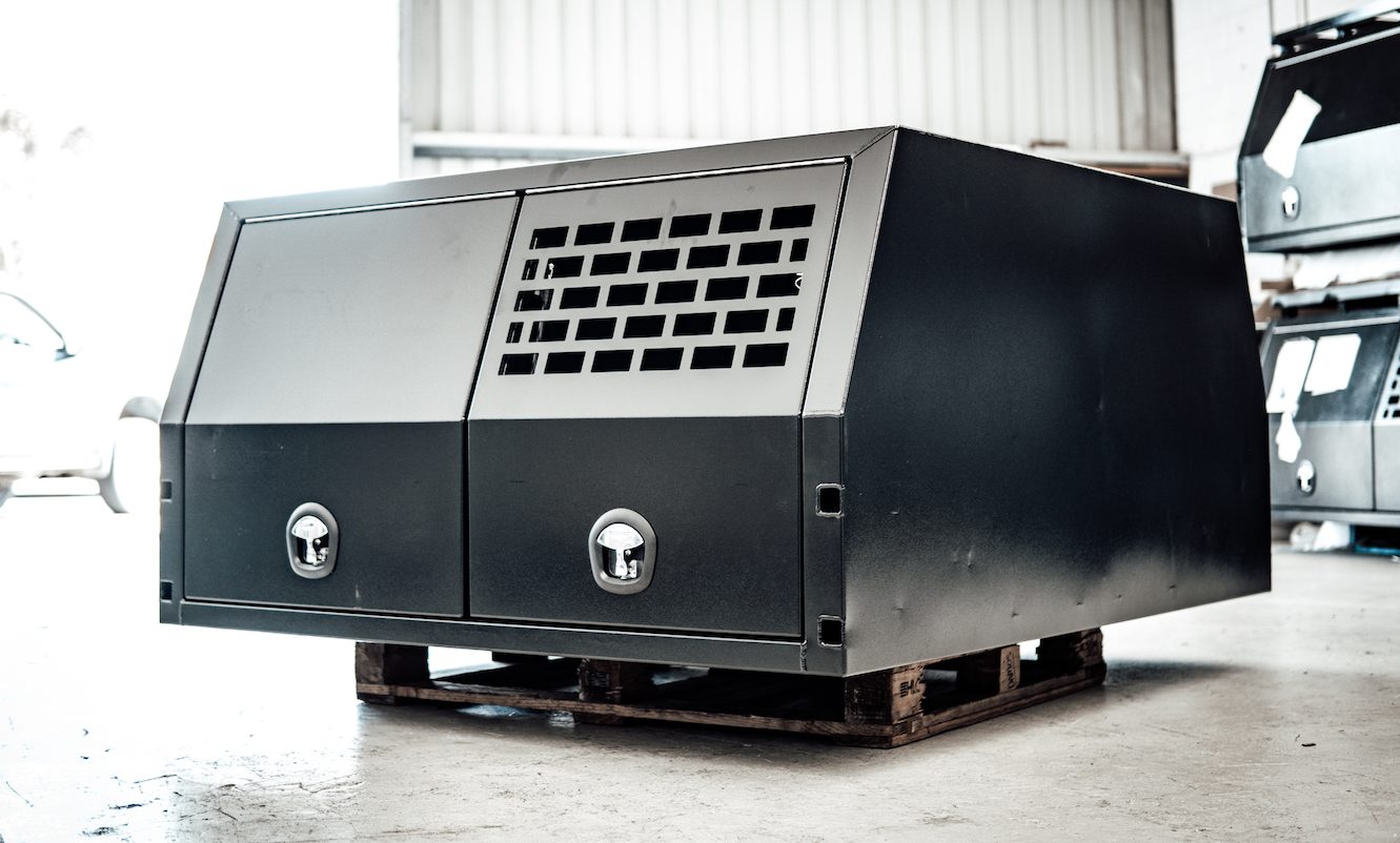 1800mm Aluminium Canopy 3 Door - Black - Explorer Canopies