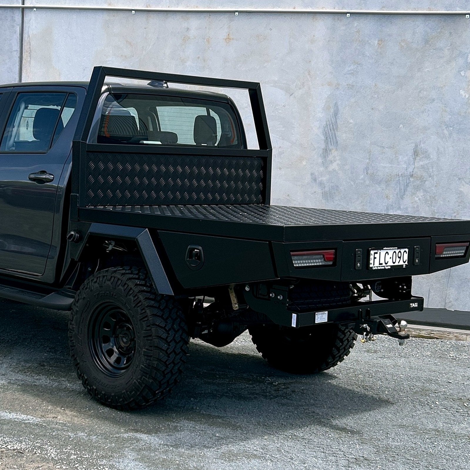 1680mm Black Ute Tray with Headboard