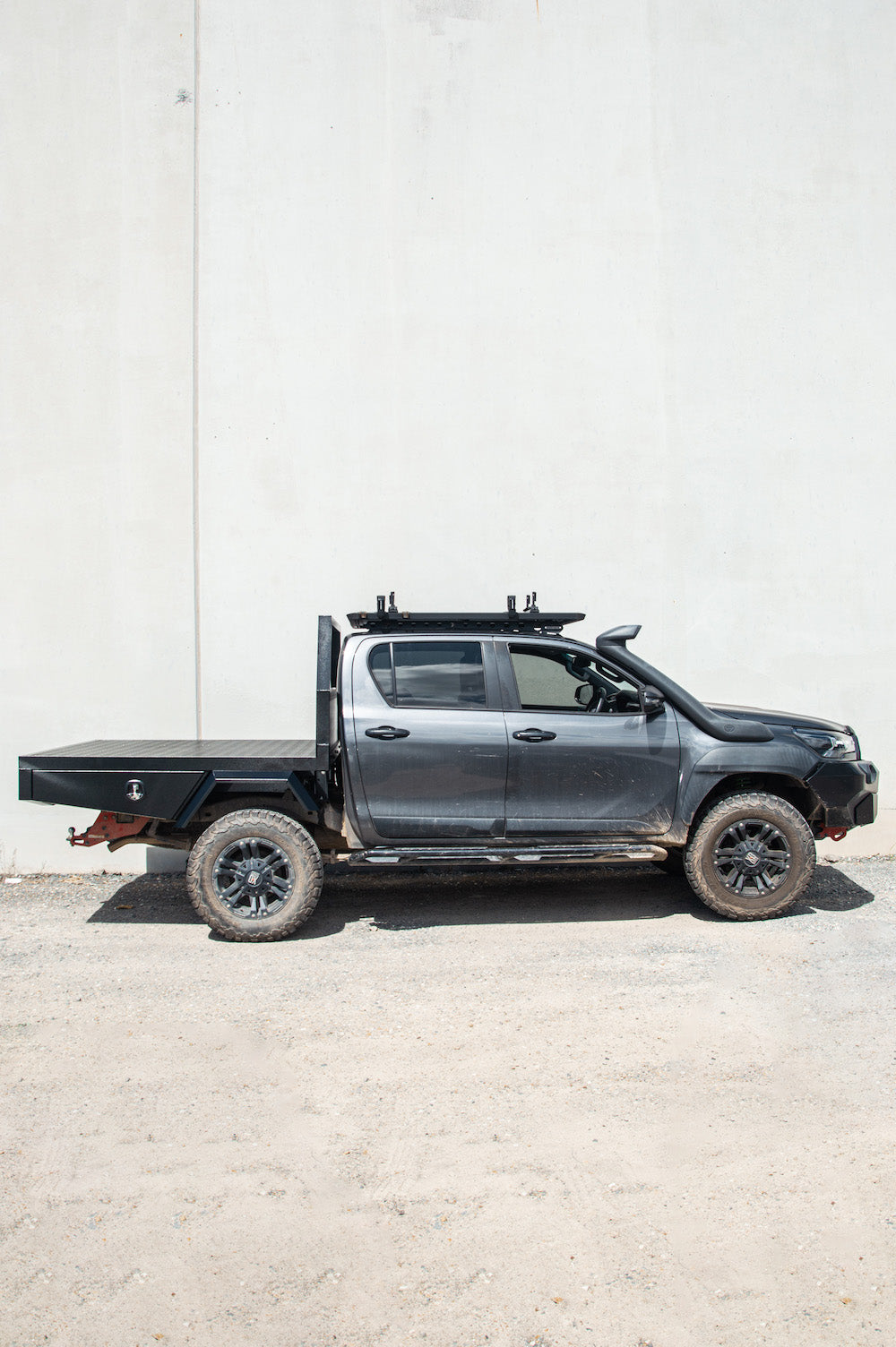 1800 Ute Tray With Trundle Black - Explorer Canopies