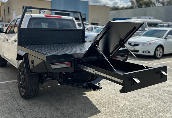 1680mm Black Ute Tray With Trundle Black