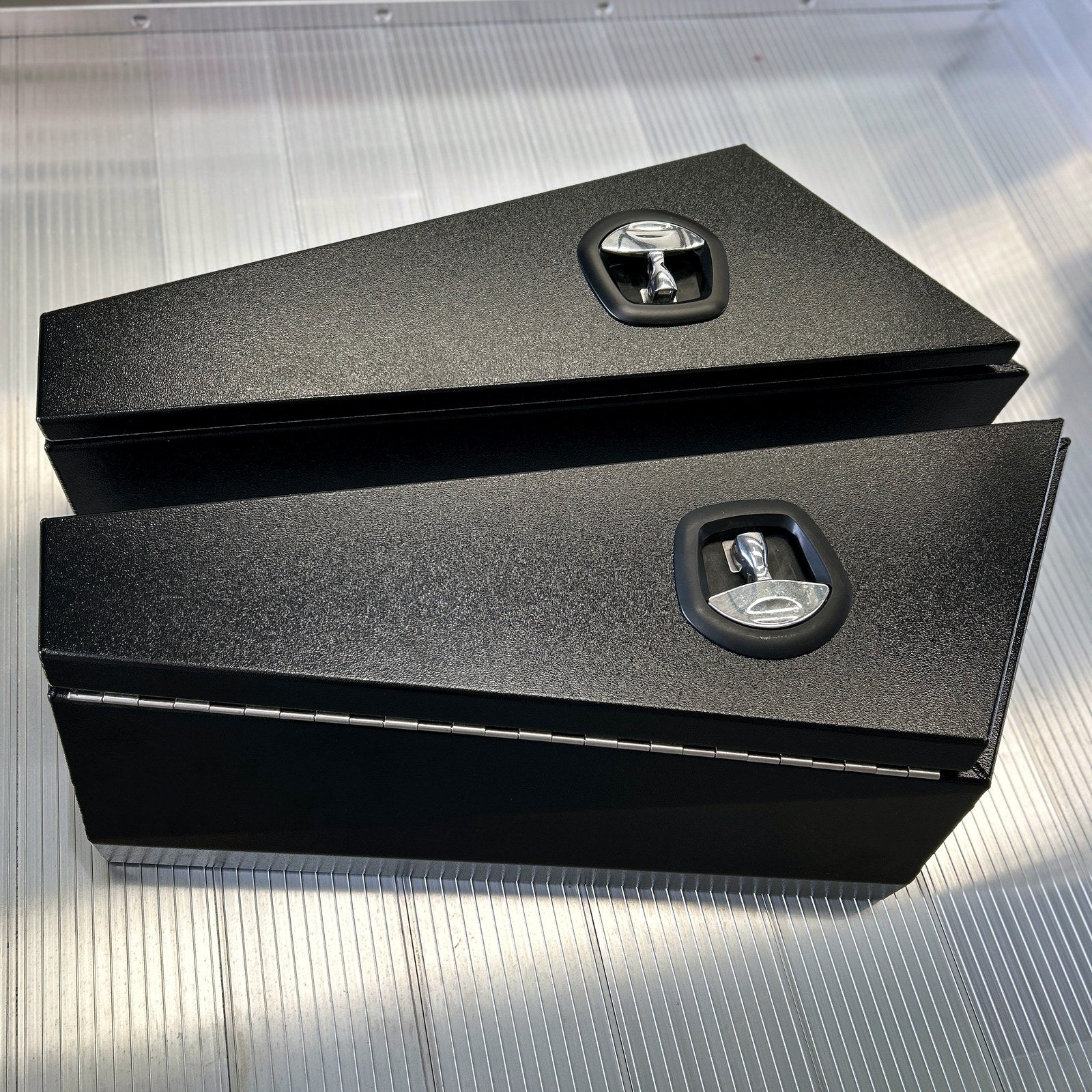 UTE UNDER TRAY LOCKABLE TOOL BOX SET 1080MM