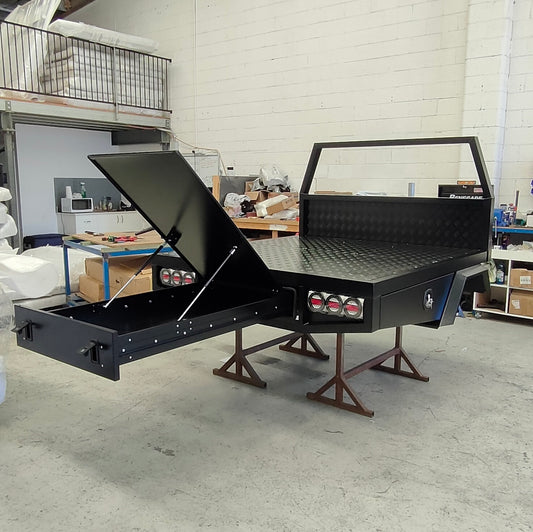 1600 Ute Tray With Trundle Black